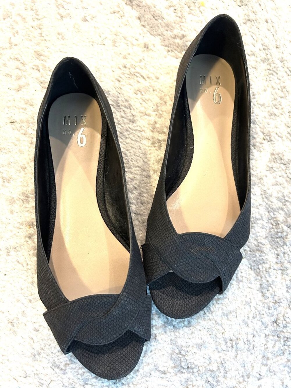 NWOT Mix No. 6 Barbro black peep-toe flats, size 9M